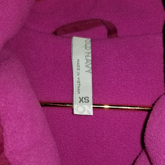 Womens  Old Navy Puffer Vest - Picture 2 of 8